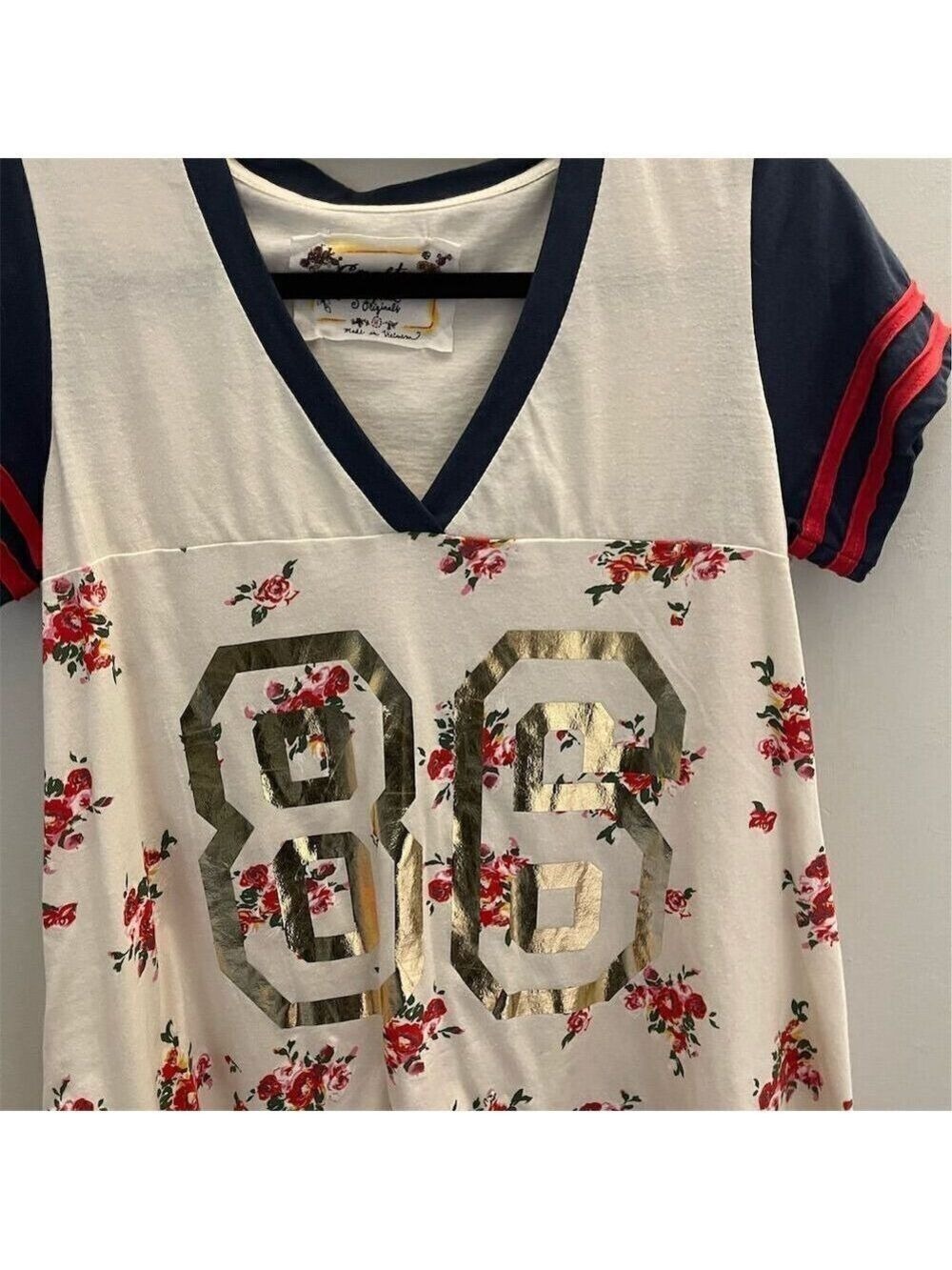 Crafty 68 flower tee with nice v neck and a nice level of bling